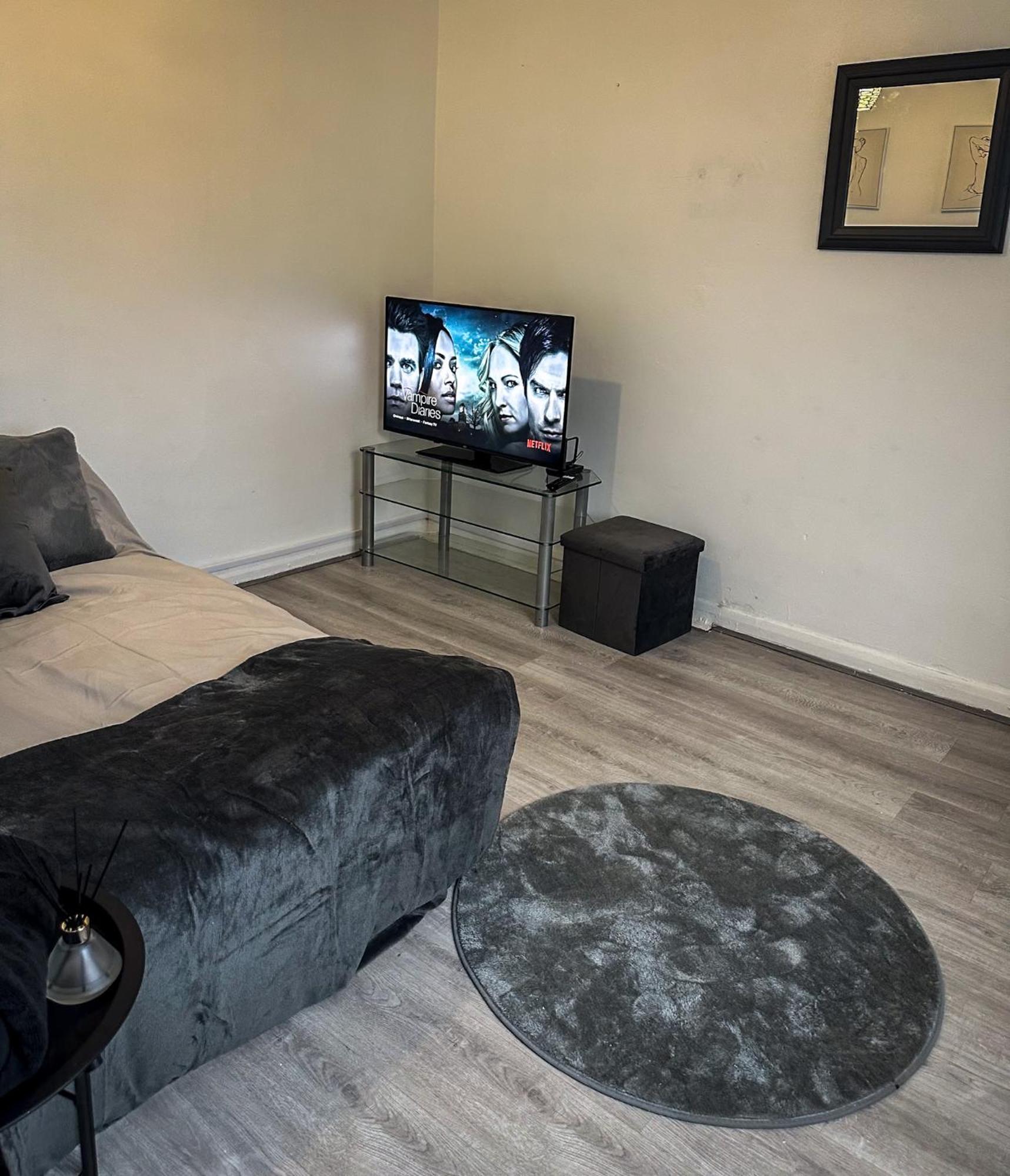 A Stylish In The Heart Of The Apartment *